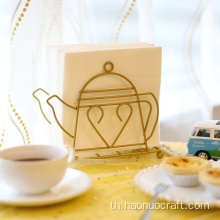 บุคลิกภาพความคิดสร้างสรรค์ที่ใส่กระดาษเช็ดมือกาน้ำชาสีทอง